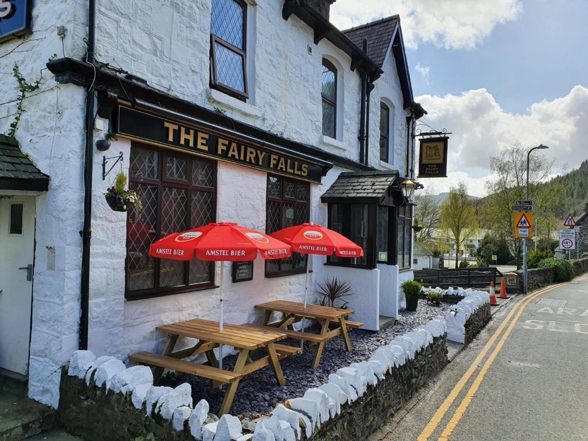 The Fairy Falls Trefriw 外观 照片